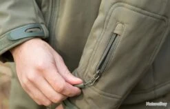 VESTE De Chasse Impermeable Coupe Vent, Coloris CAMOUFLAGE FG...... 15 VESTE De Chasse Impermeable Coupe Vent, Coloris CAMOUFLAGE FG...... -Matériel De Pêche 00005 VESTE de chasse impermeable coupe vent coloris CAMOUFLAGE FG