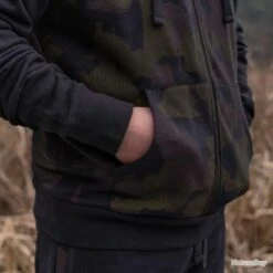 Avid Carp Distortion Onesie M -Matériel De Pêche 00008 Distortion Onesie M