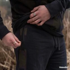 Avid Carp Distortion Onesie XL -Matériel De Pêche 00009 Distortion Onesie XL